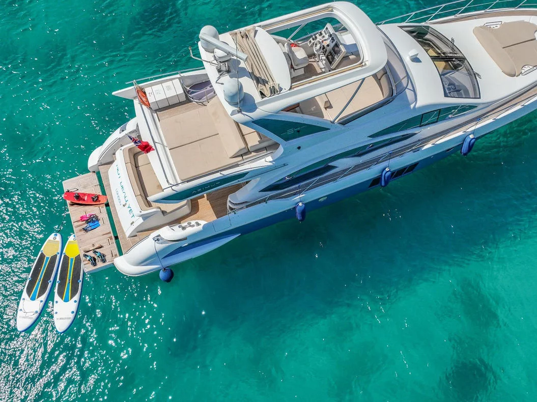 Azimut 64 (Not Dead Yet)  - 3