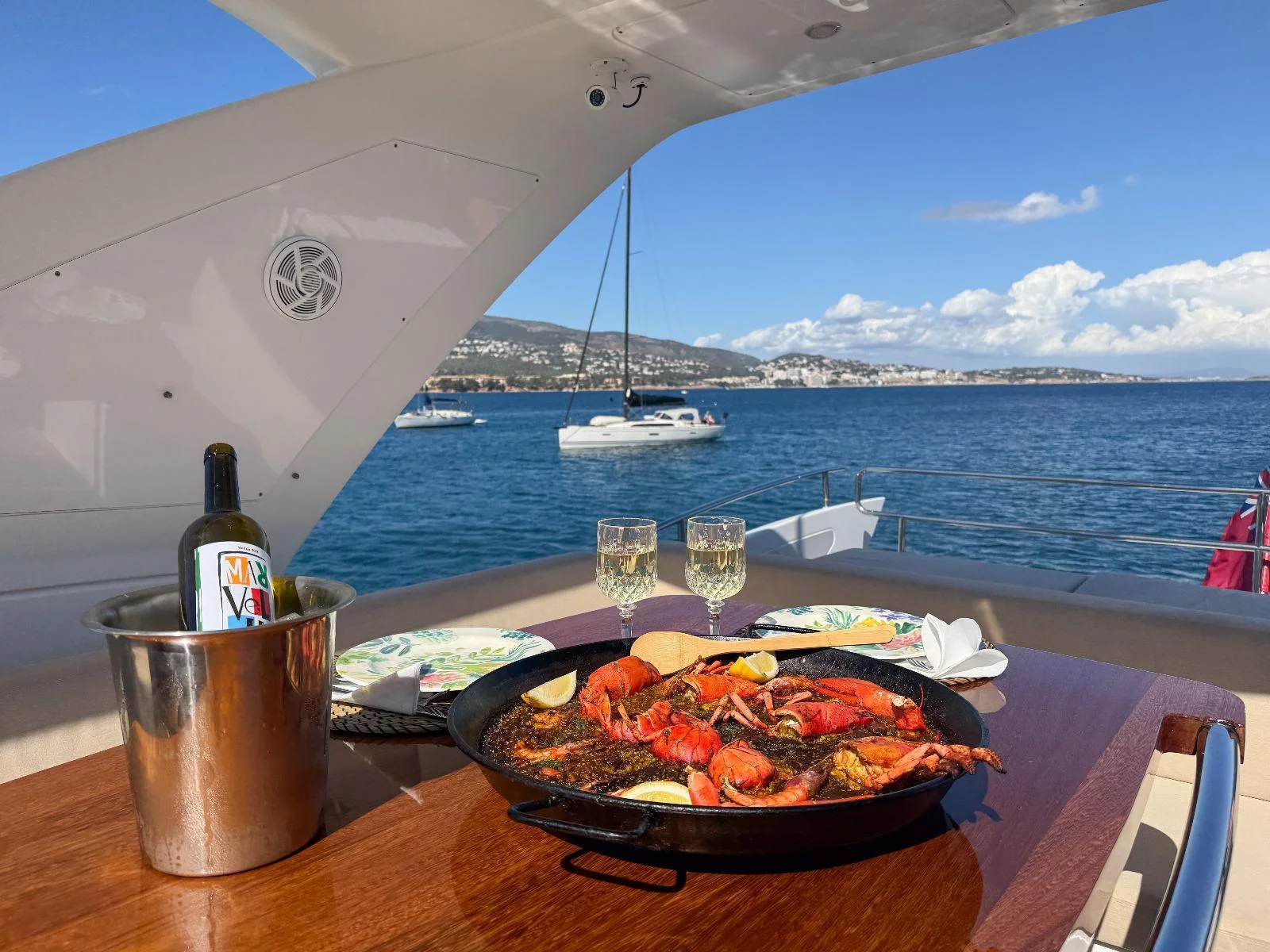 Azimut 64 (Not Dead Yet)  - 13