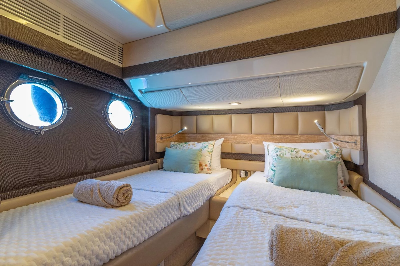 Azimut 64 (Not Dead Yet)  - 4