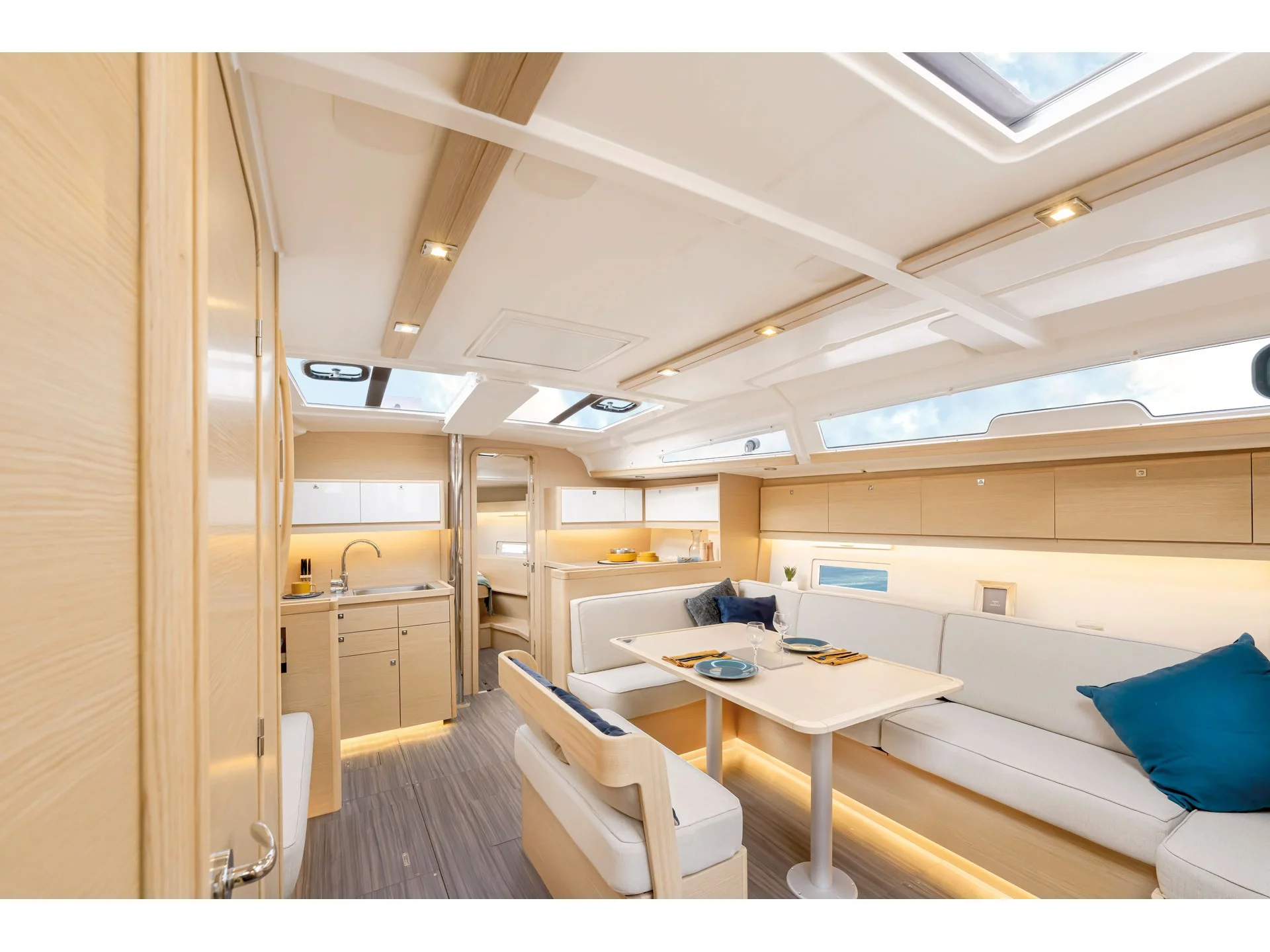 Dufour 430 (Hermione) Interior image - 2