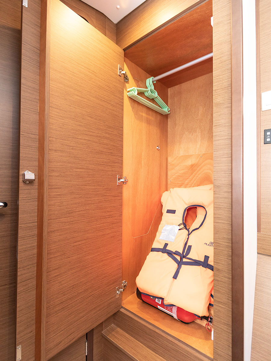 Lagoon 42 — photo 11