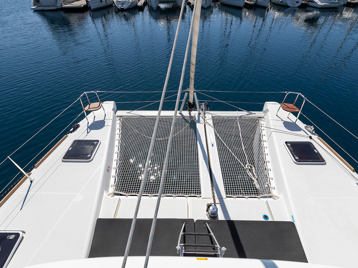 Lagoon 40 — photo 22
