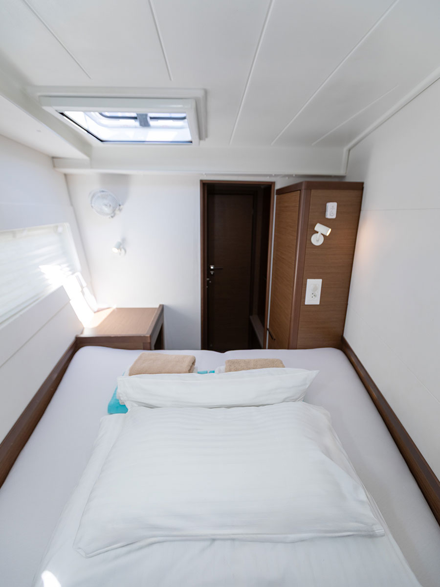 Lagoon 40 — photo 18