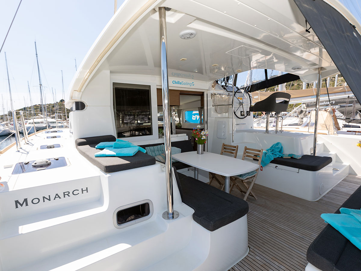Lagoon 40 — photo 26