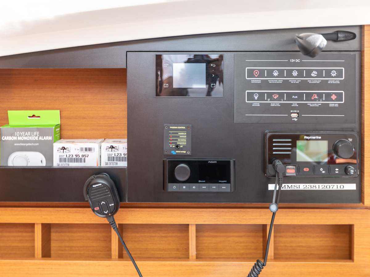 Sun Odyssey 410 — photo 4