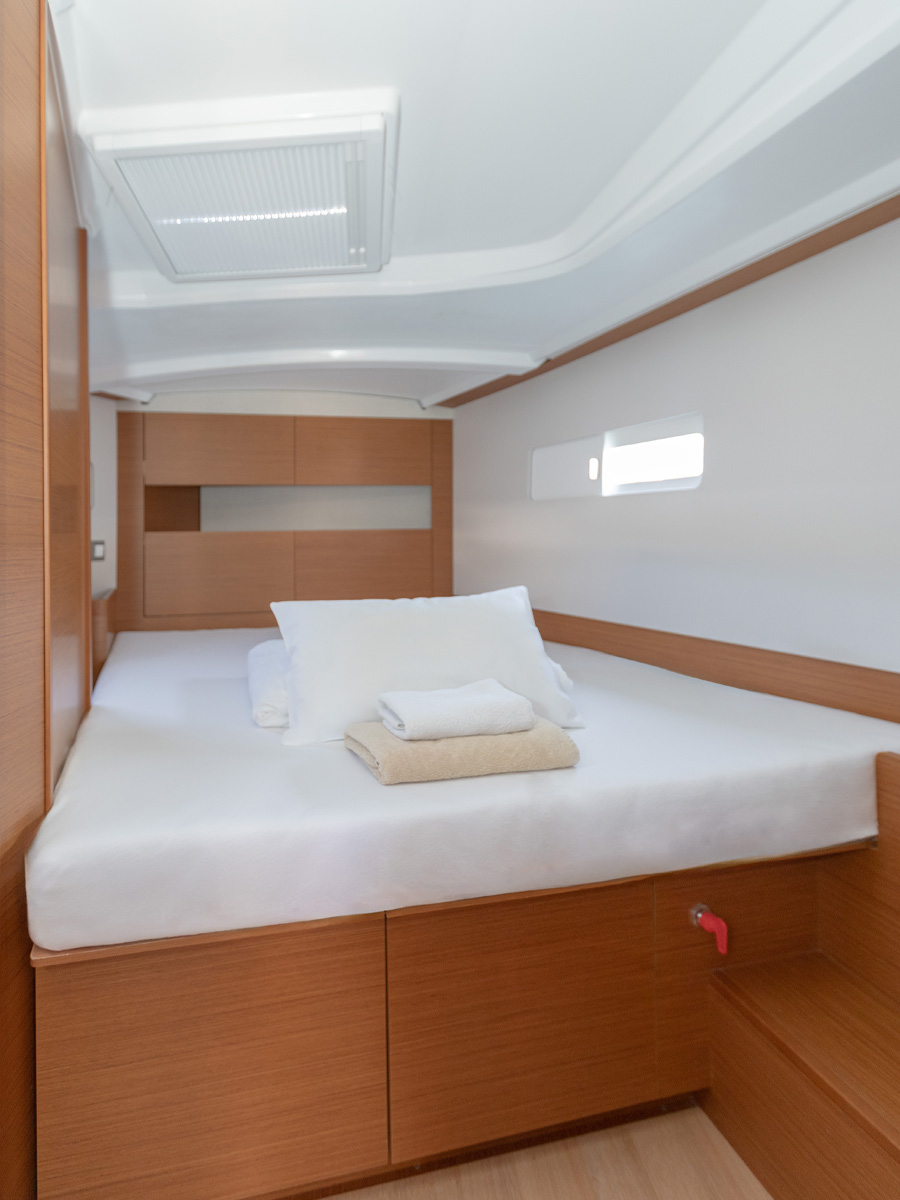 Sun Odyssey 410 — photo 9