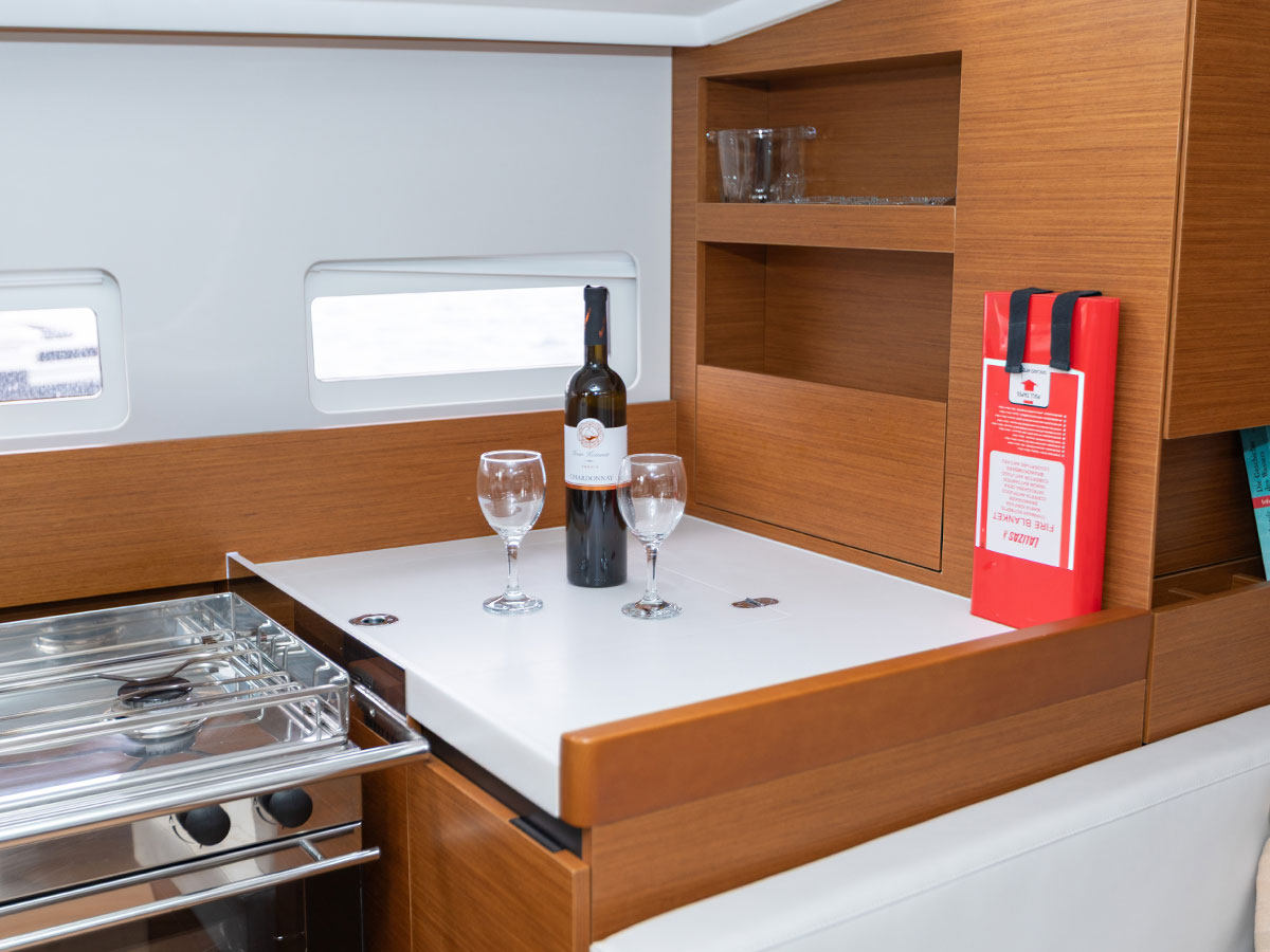 Sun Odyssey 410 — photo 12