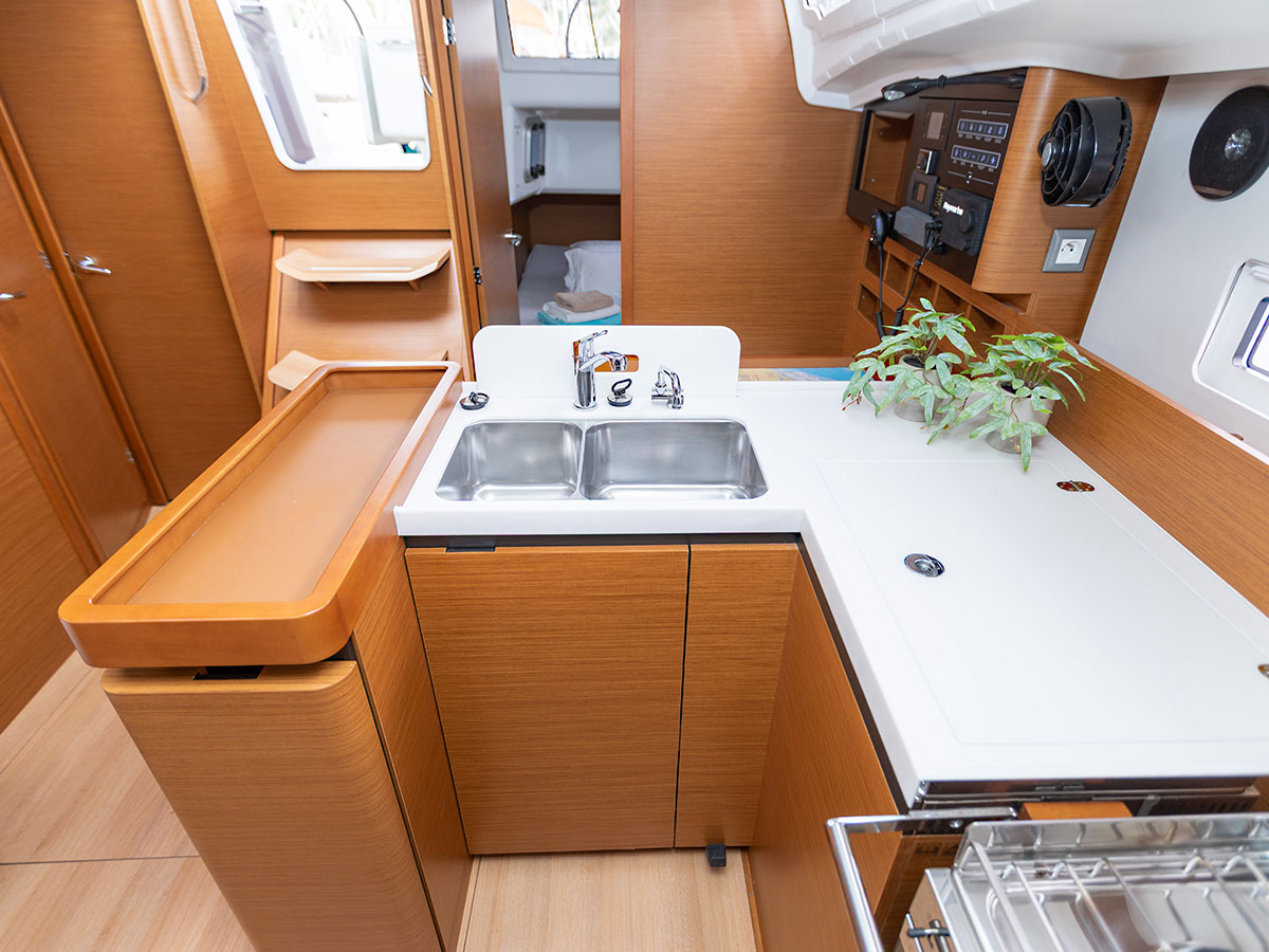 Sun Odyssey 410 — photo 19