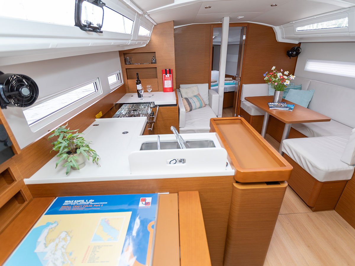 Sun Odyssey 410 — photo 15