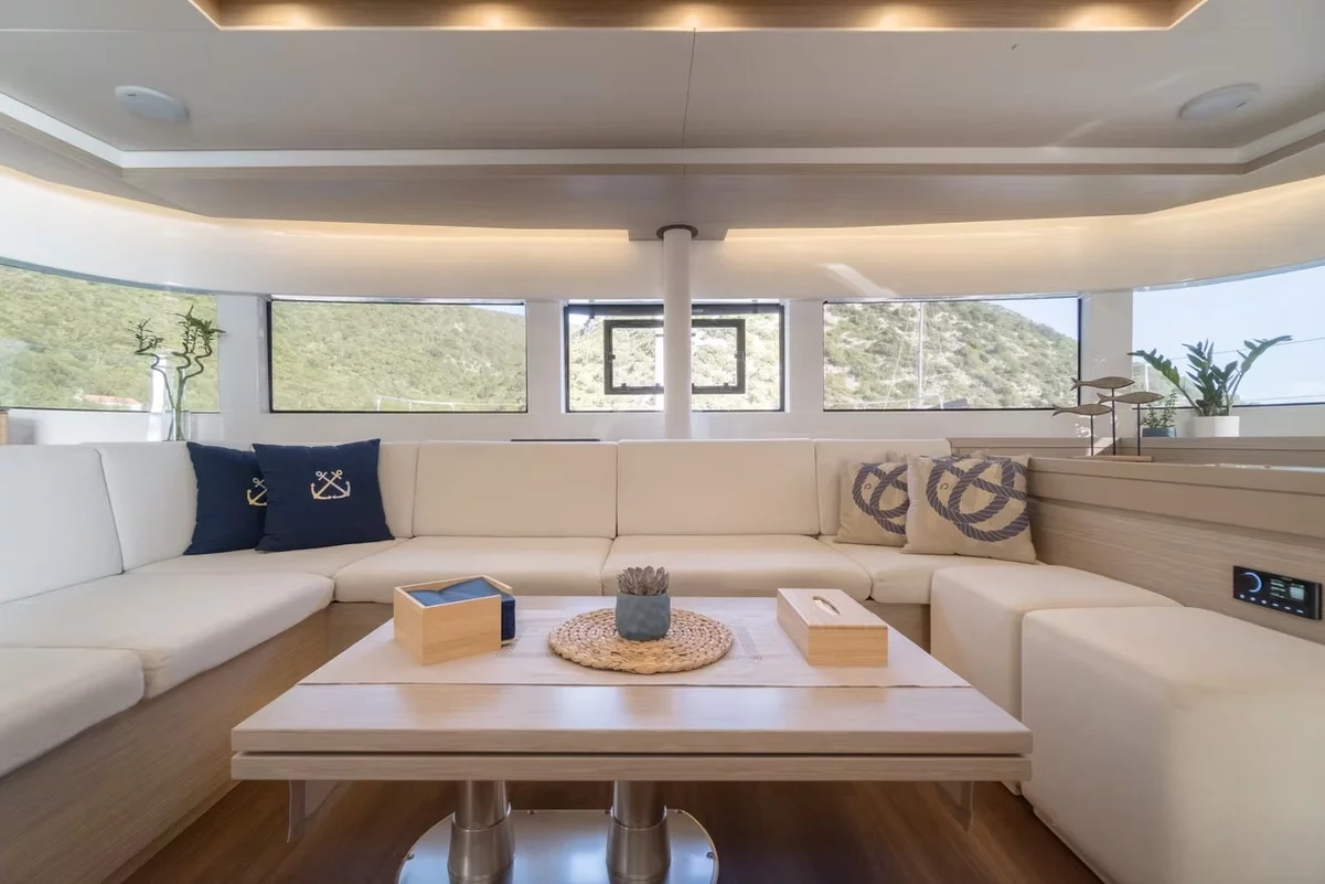 Lagoon 51 (Navya)  - 52