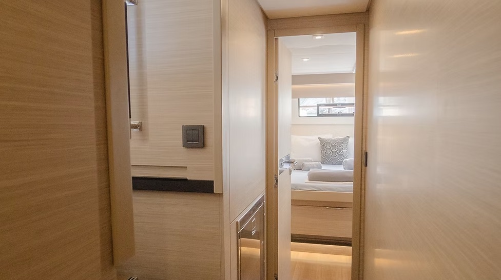 Photo #26 - Lagoon 51 (Navya) in Lefkada - 64067