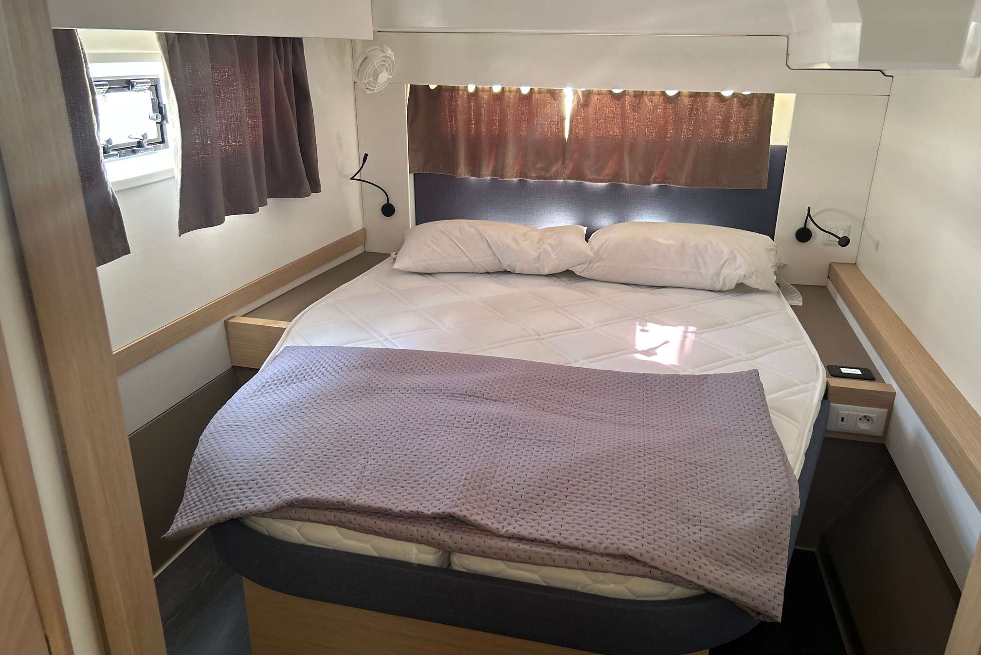 Fountaine Pajot Astrea 42 — photo 12