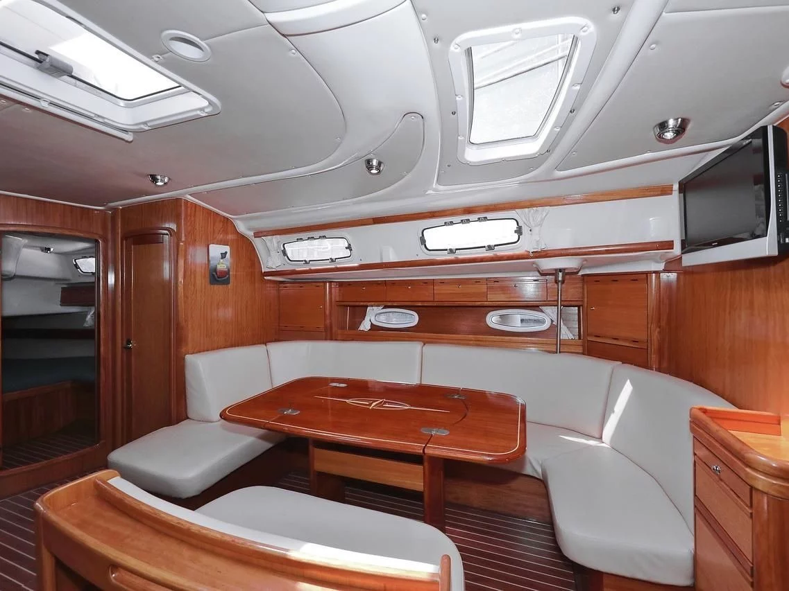 Bavaria Cruiser 50 (SHH-BAV50) Interior image - 4