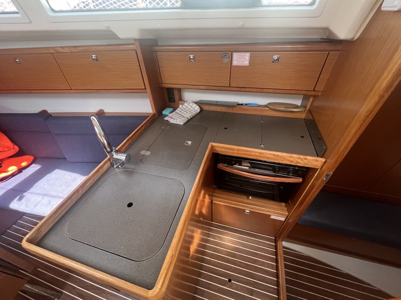 Bavaria Cruiser 34 — photo 19
