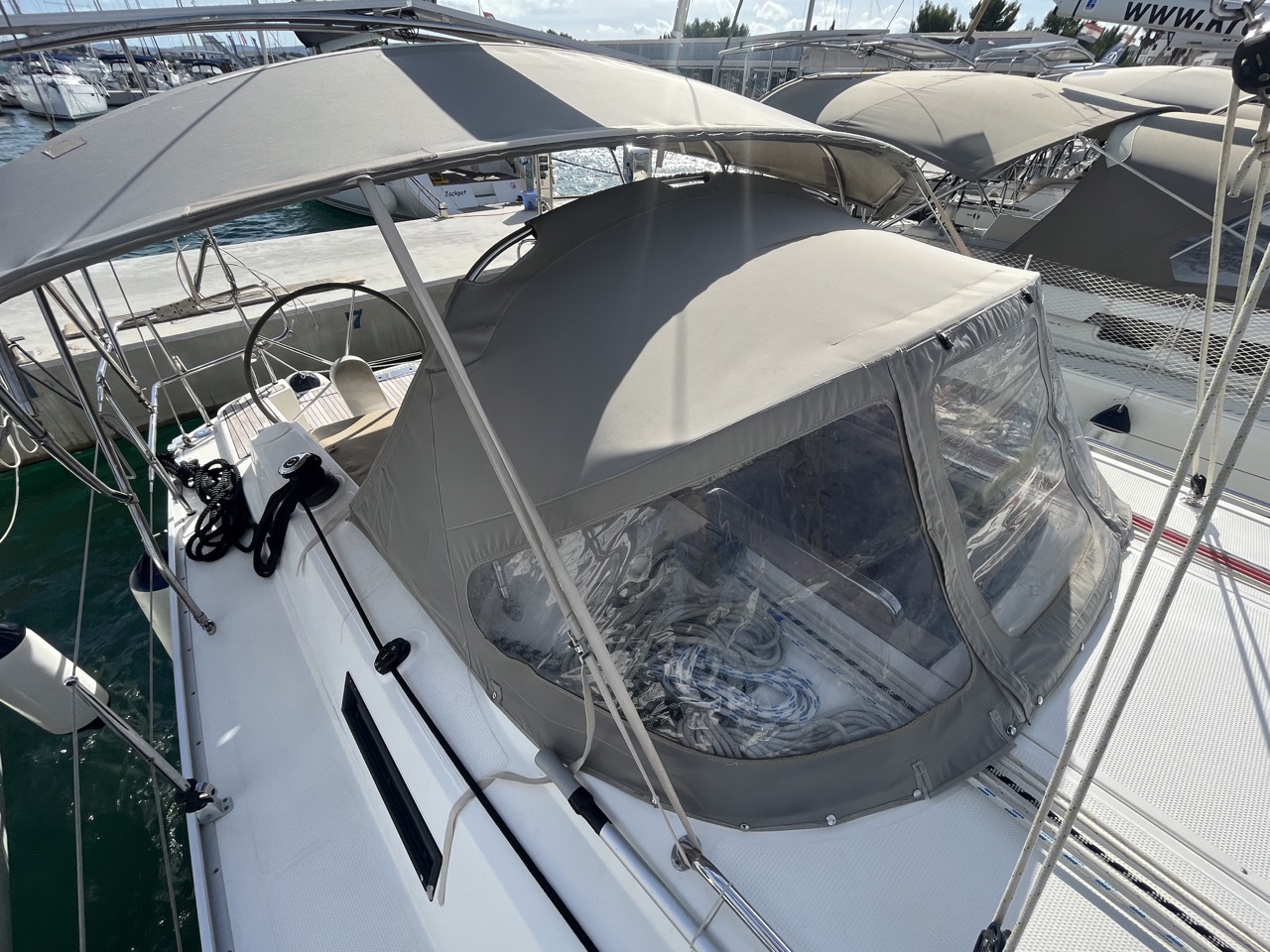 Bavaria Cruiser 37 — photo 16