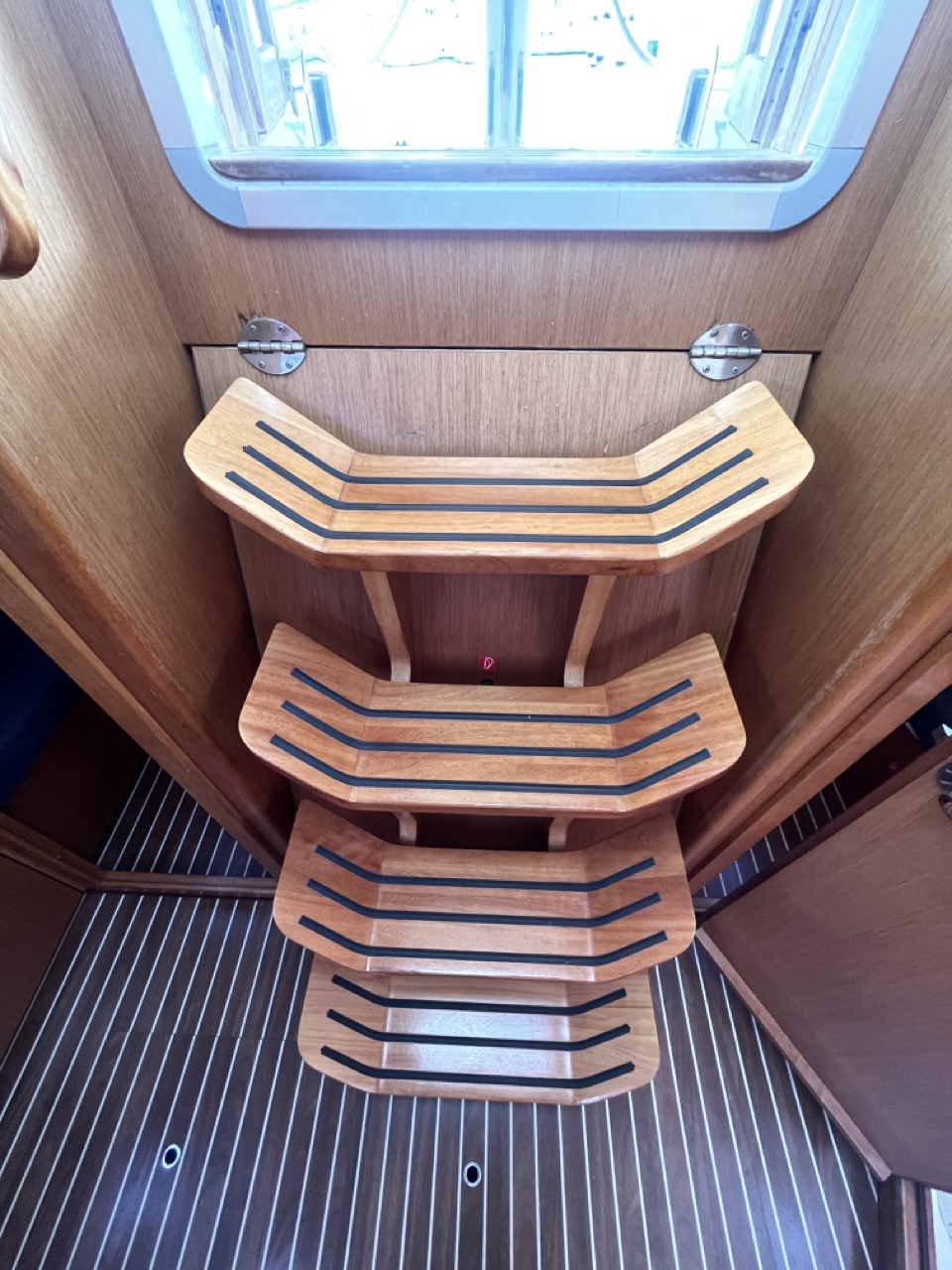 Bavaria Cruiser 37 — photo 8