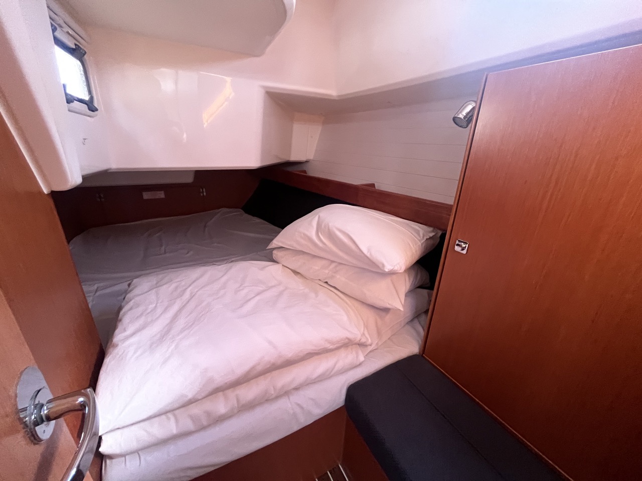 Bavaria Cruiser 37 — photo 12