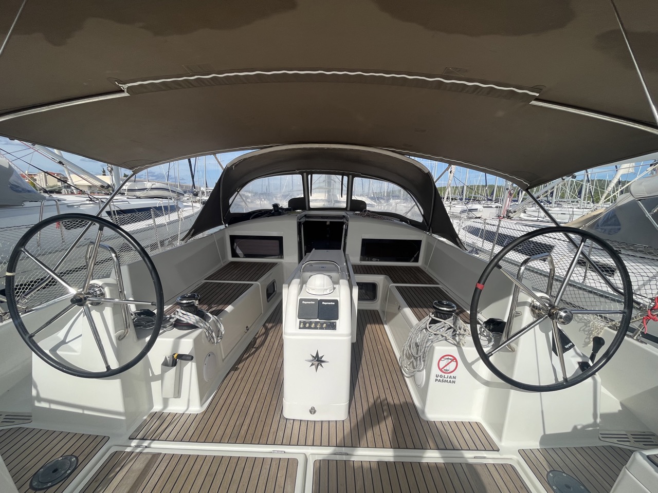Sun Odyssey 440 — photo 14