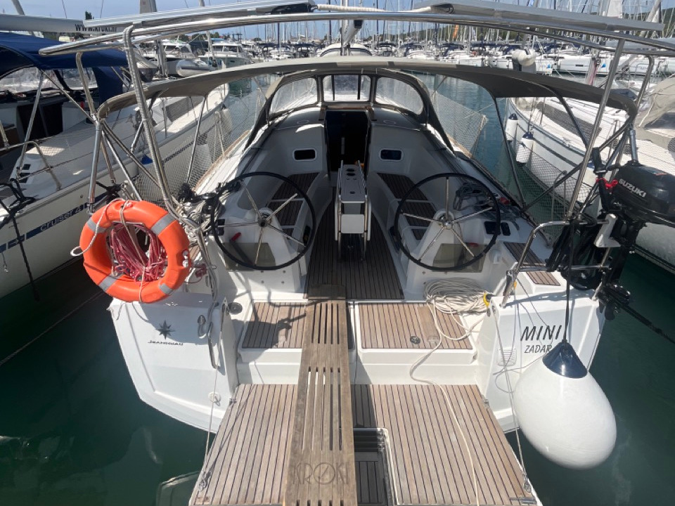 Sun Odyssey 349 — photo 1