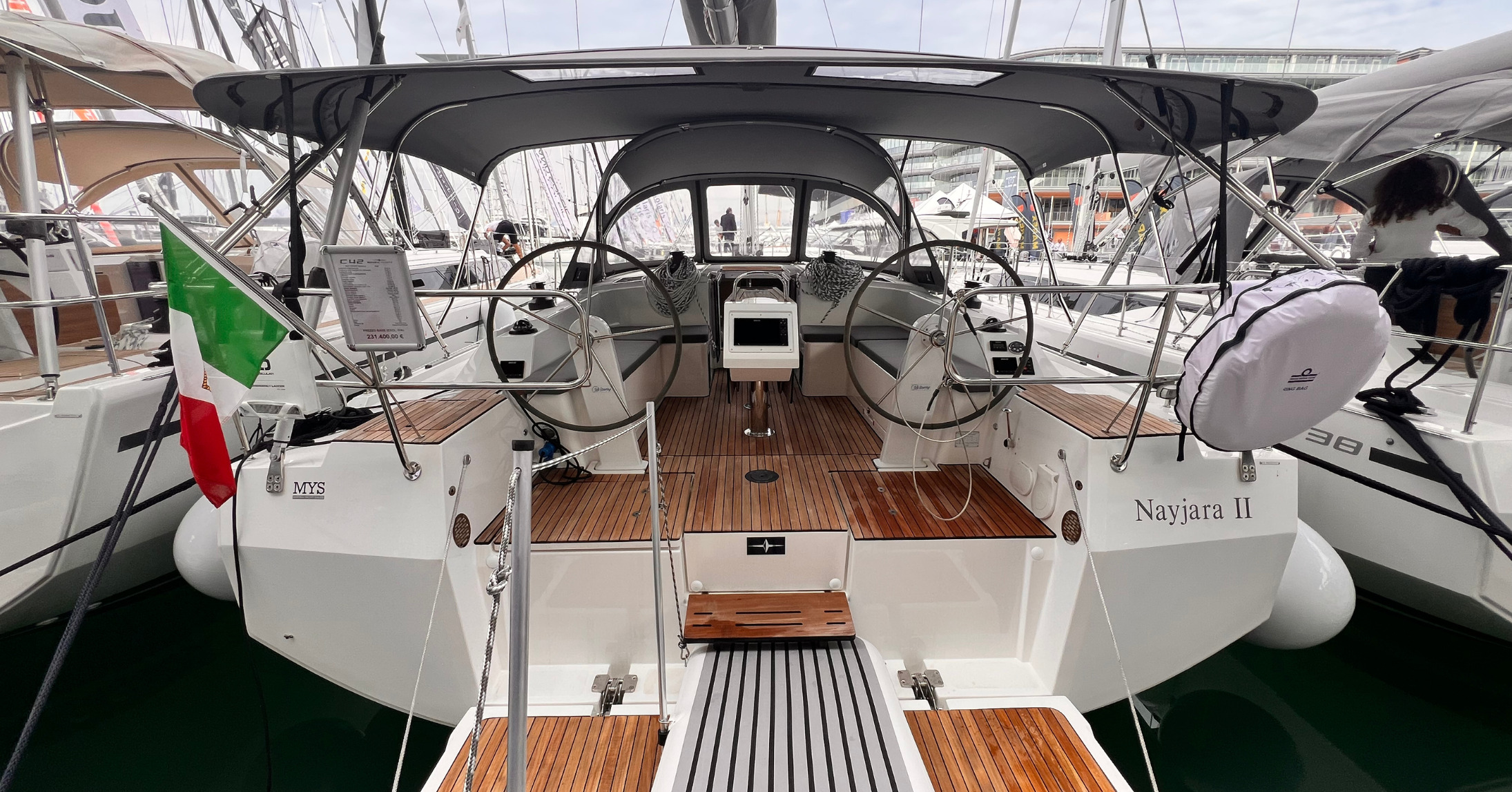 Bavaria C42 — photo 13