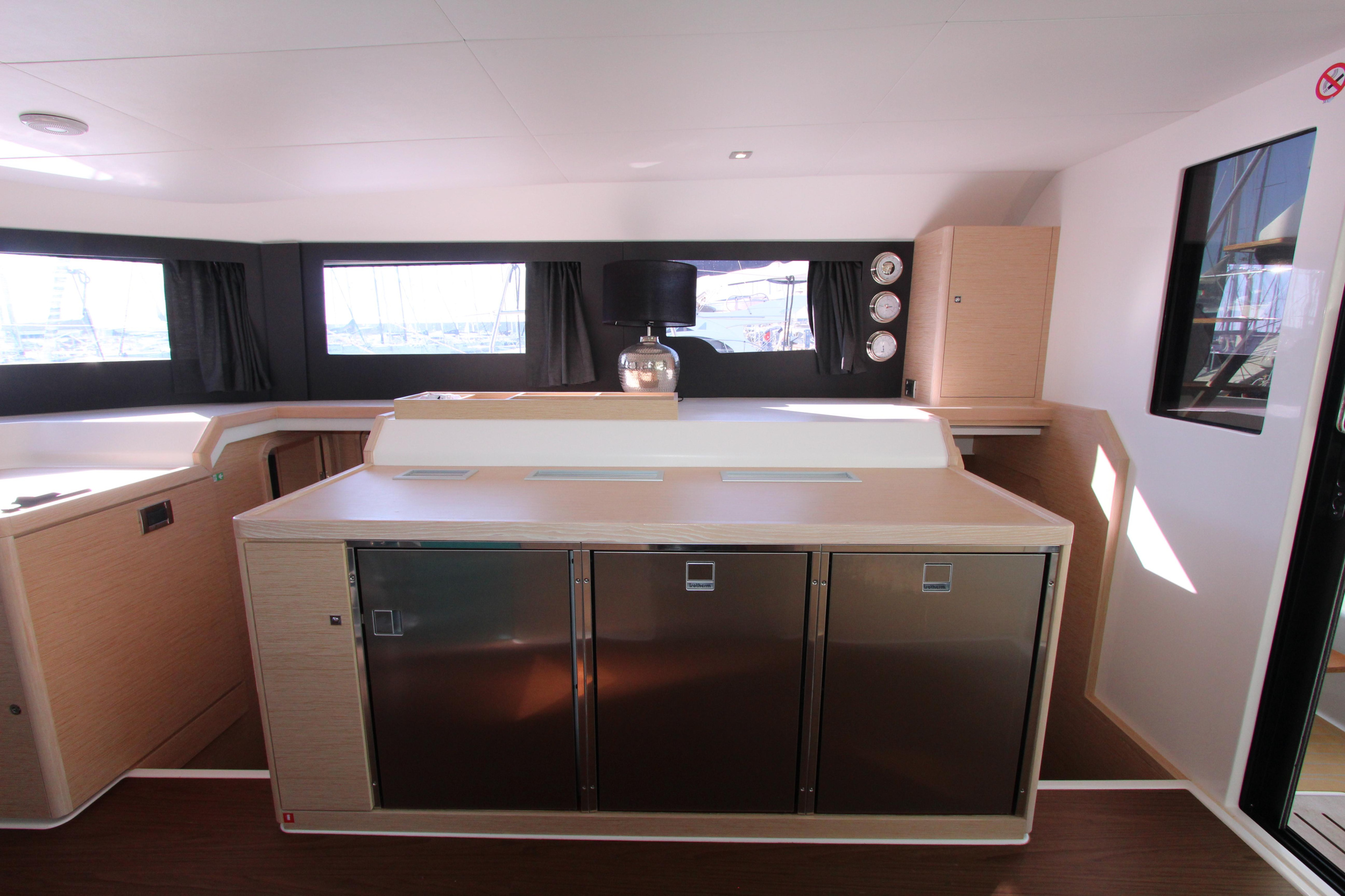 Dufour Catamaran 48 5c+5h — photo 8