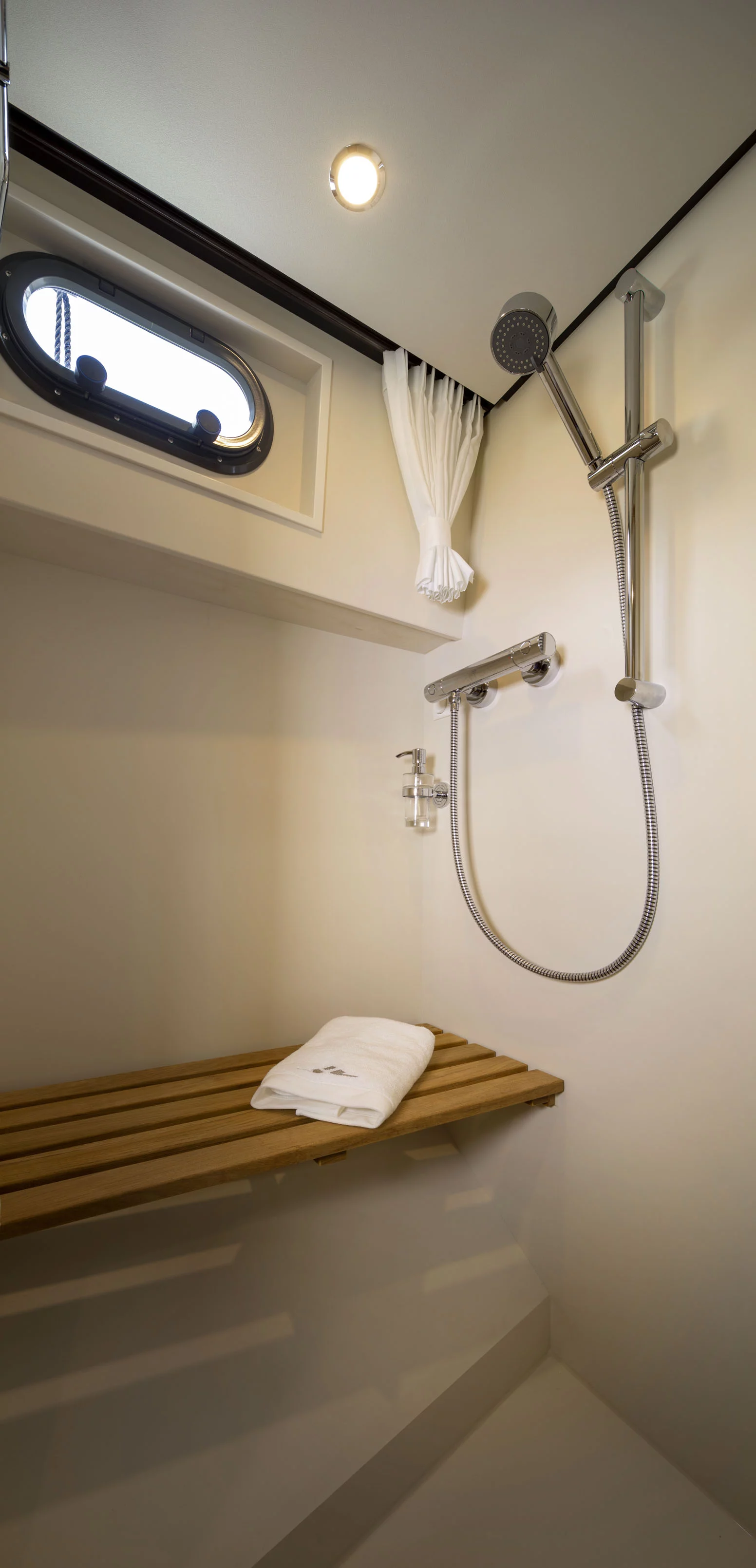 Linssen 35 SL AC (L'Épicurien)  - 4