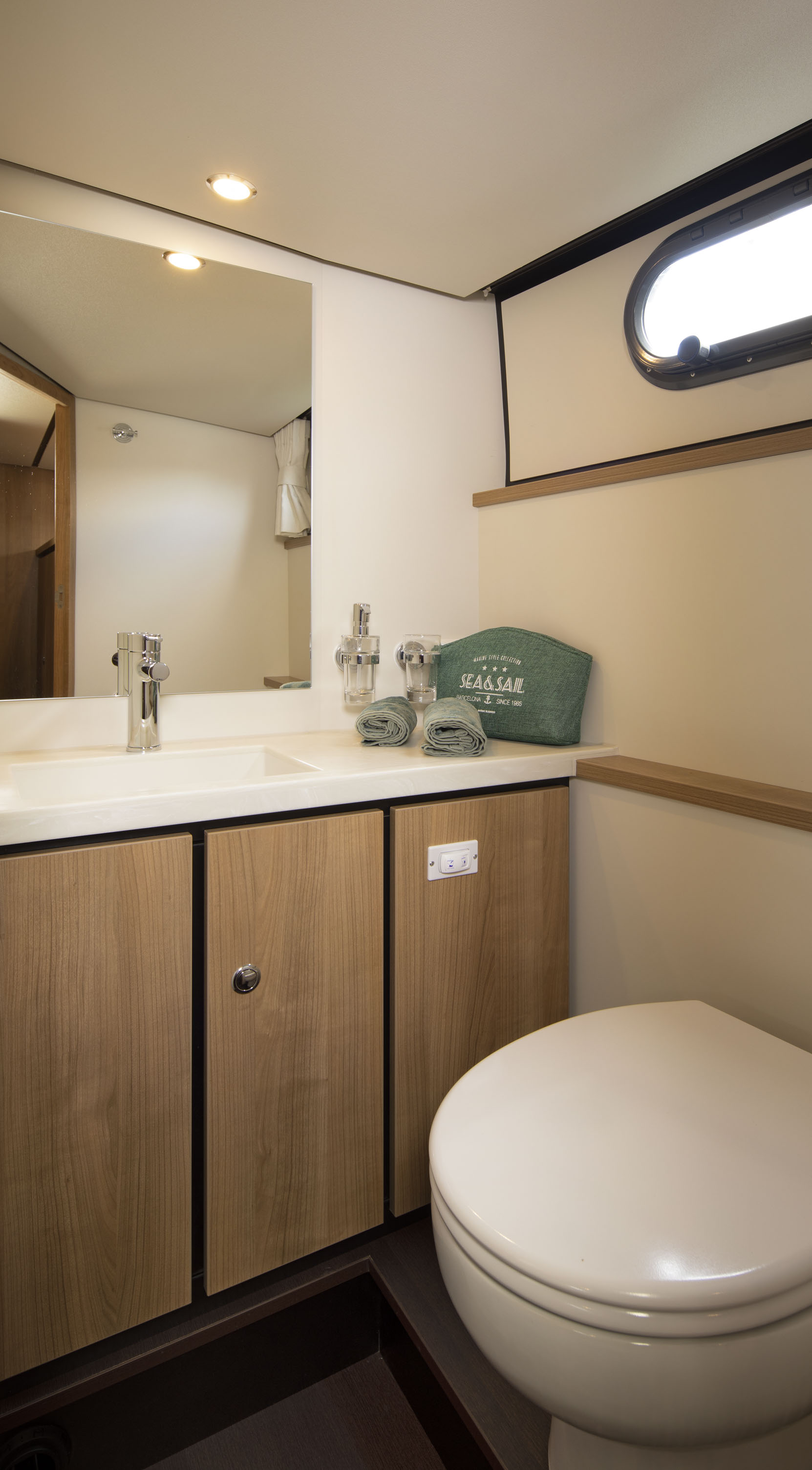 Photo #10 - Linssen 35 SL AC (L'Épicurien) in Le Landeron - 64089