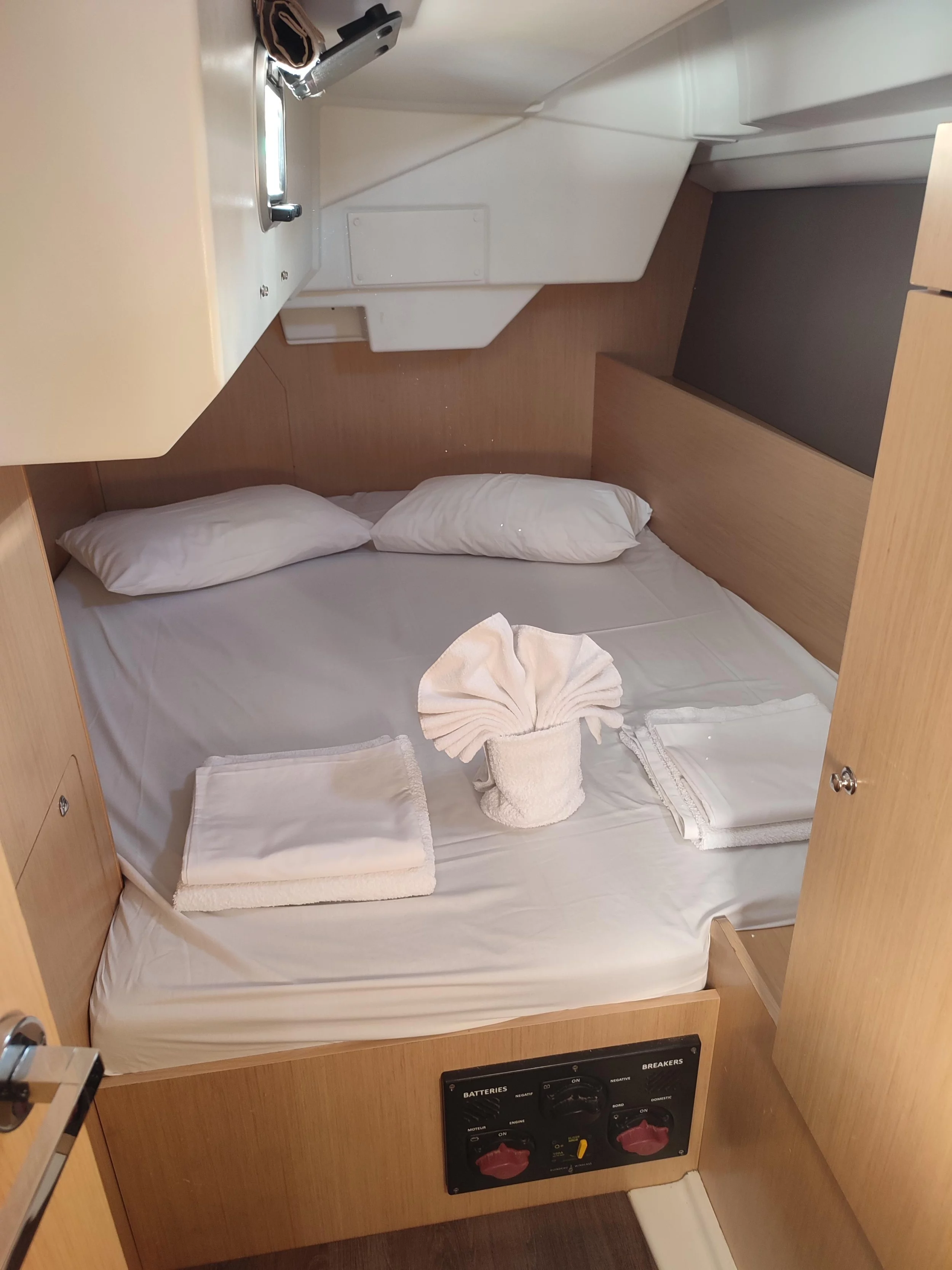 Oceanis 38 (Zografia)  - 7