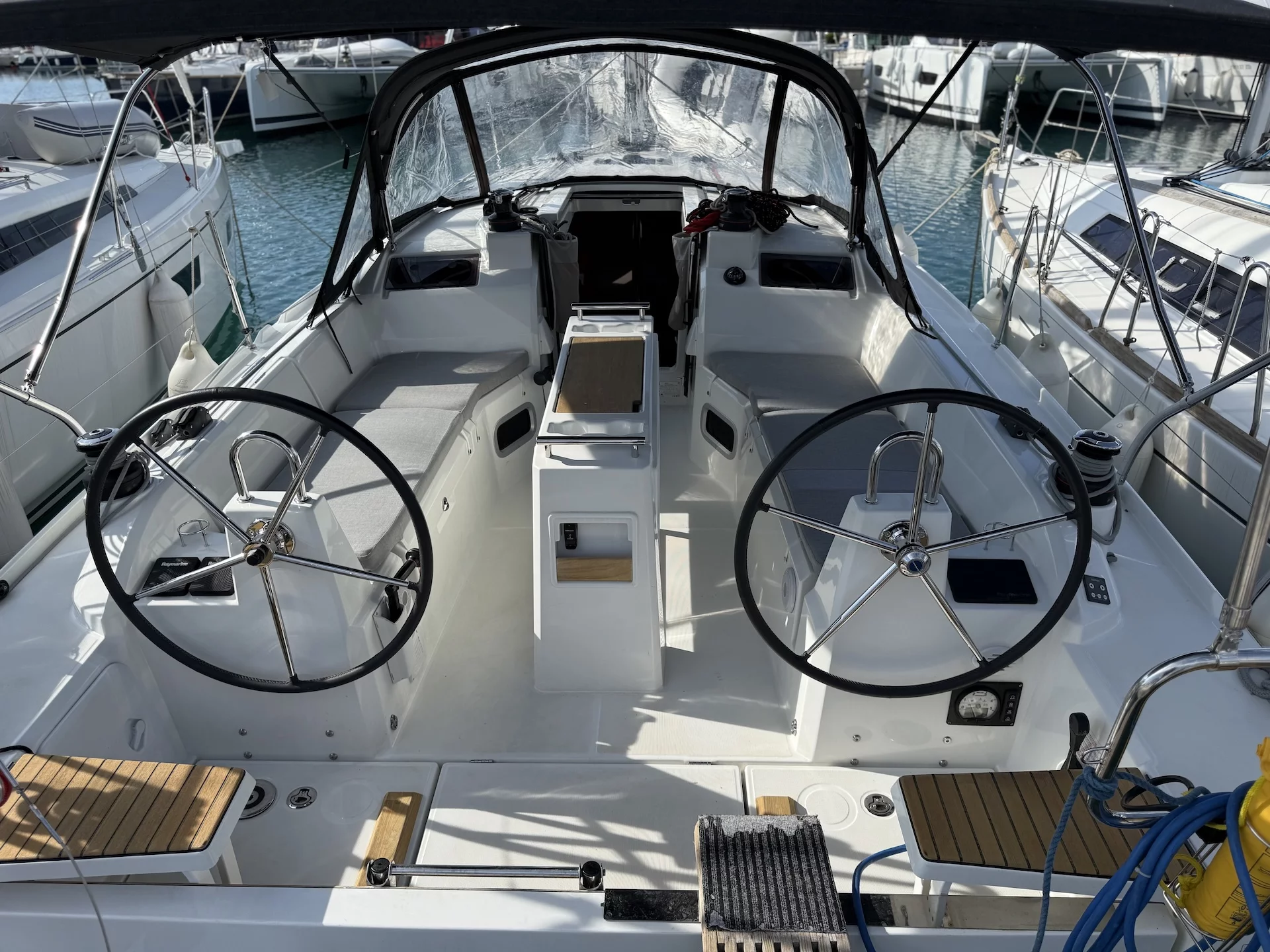 Oceanis 34.1 (Clara)  - 10