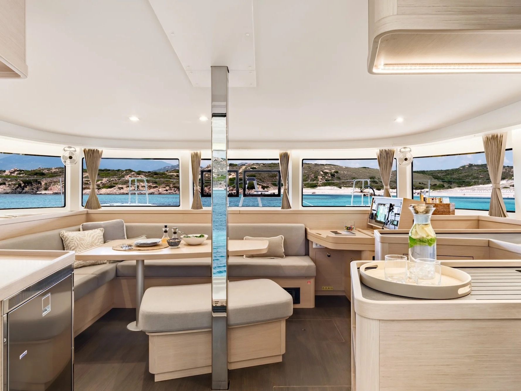 Photo #4 - Lagoon 42 (Pitagora) in Portisco - 64112