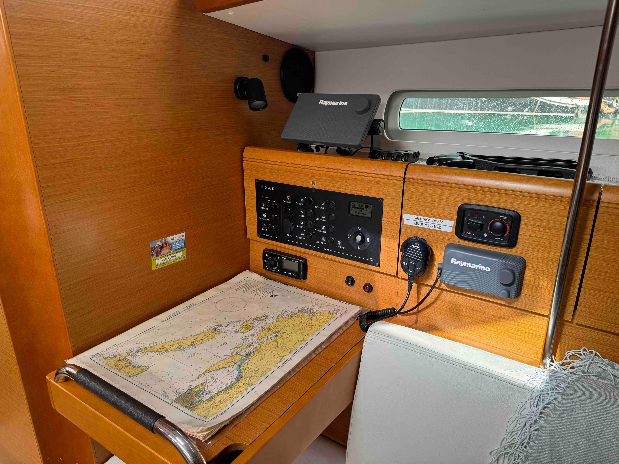 Sun Odyssey 389 - 3 cabins — photo 8