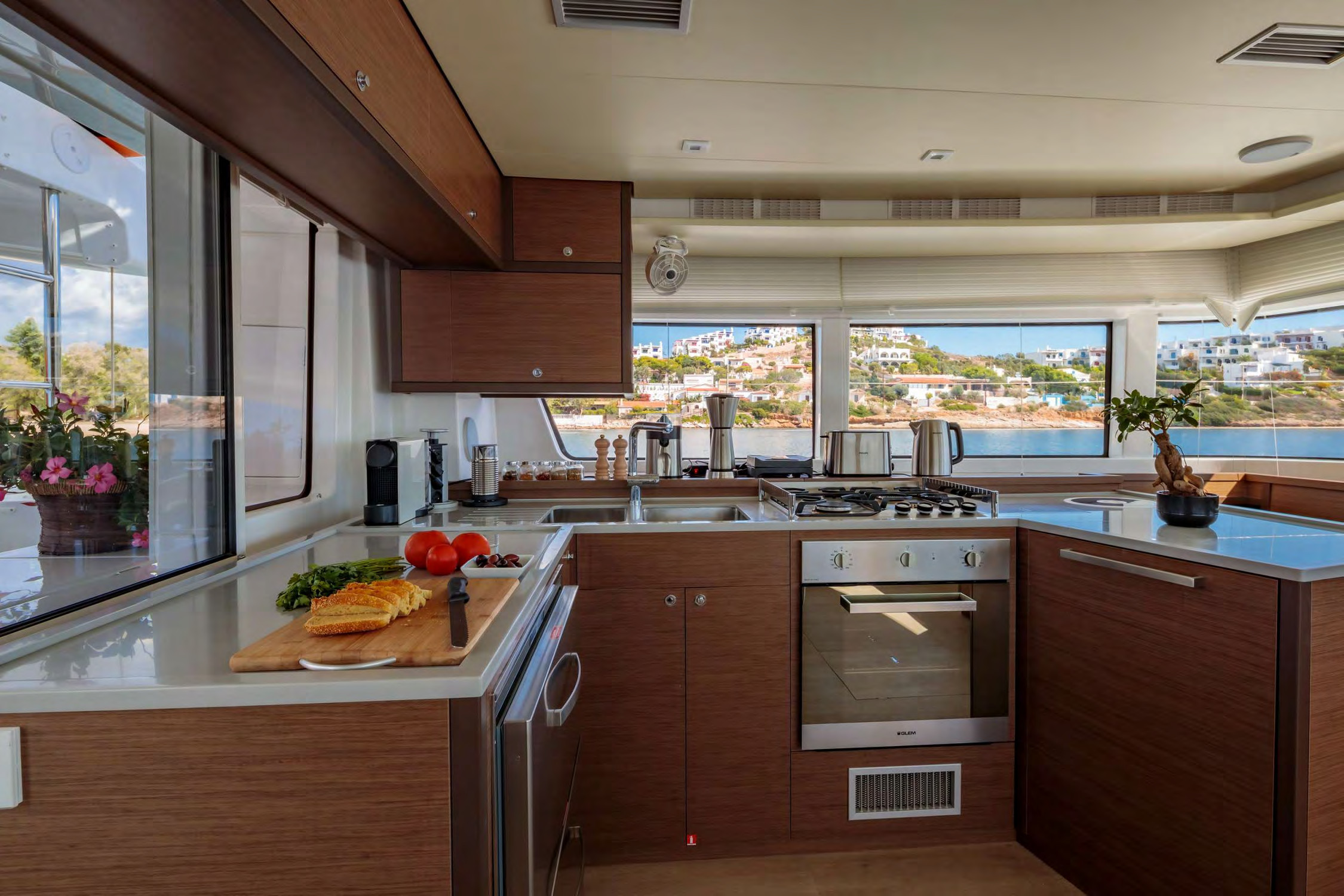 Photo #17 - Lagoon 52F (MADININA) in Lavrion - 64212