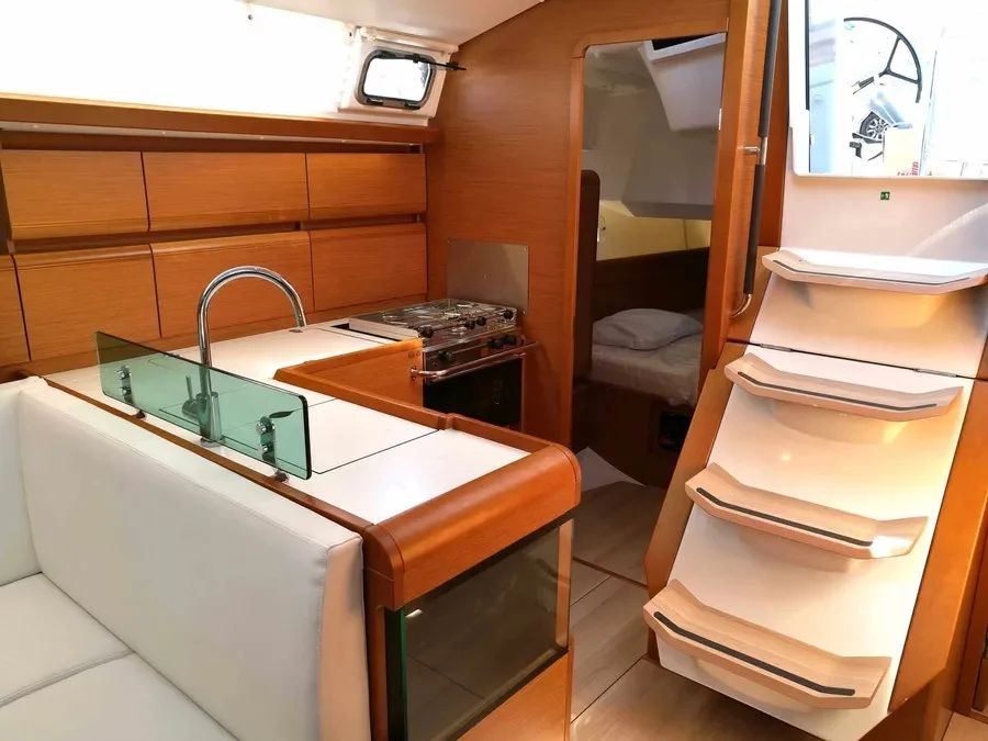 Sun Odyssey 449 (Arisaghia) Interior image - 3