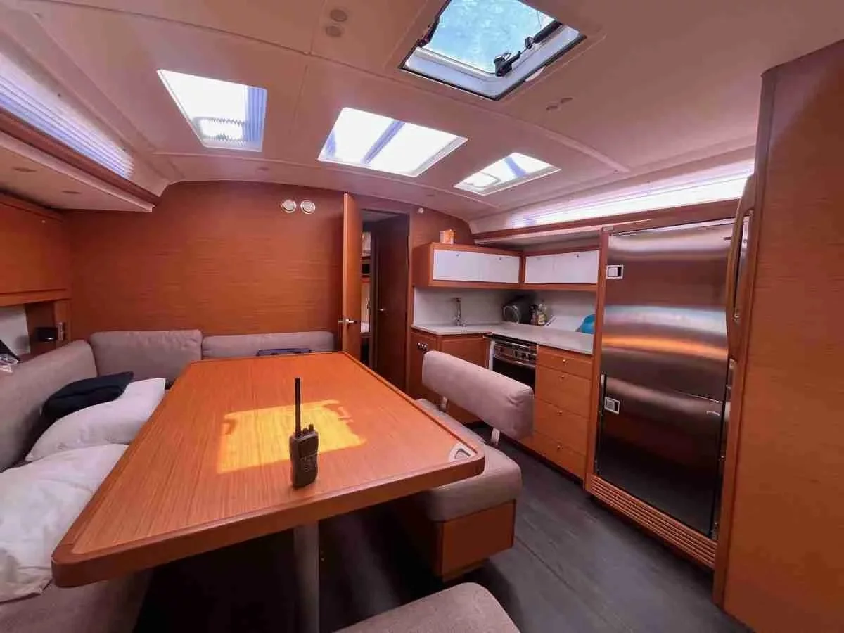 Dufour 470 (Thalis II) Interior image - 5
