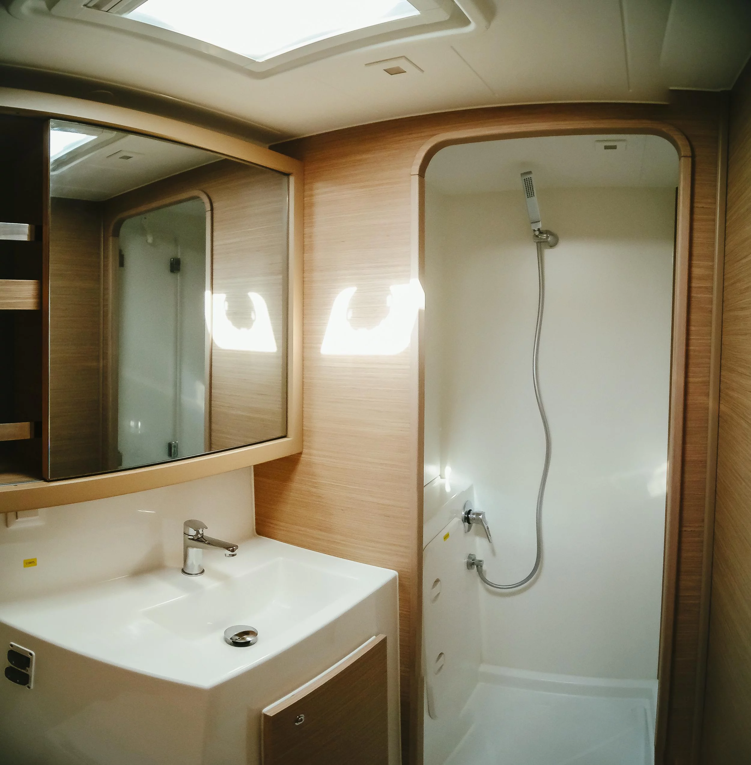 Lagoon 42 (Acantha)  - 18