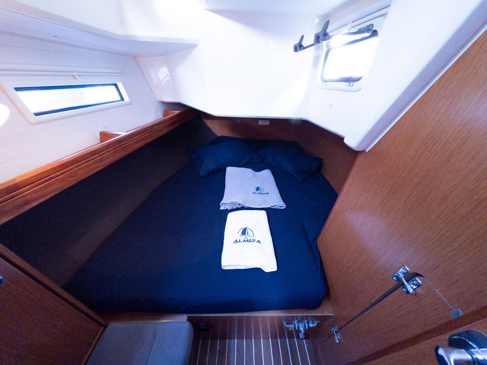 Bavaria Cruiser 37 — photo 13
