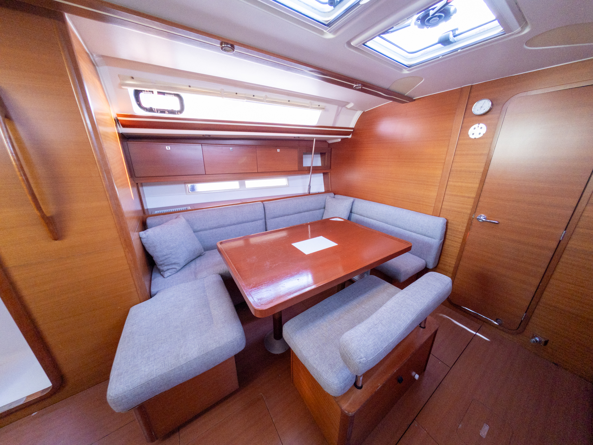 Dufour 450 Grand Large — photo 11