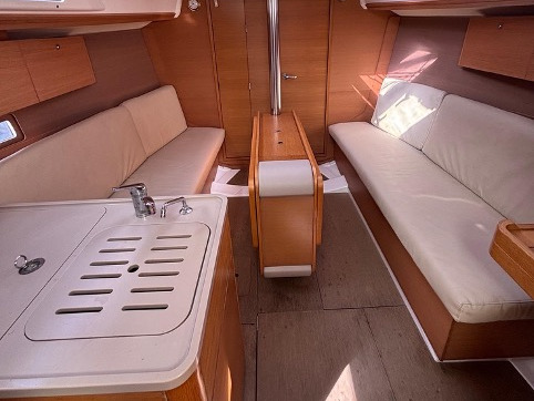 Dufour 310 Grand Large — photo 9