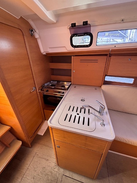 Dufour 310 Grand Large — photo 11