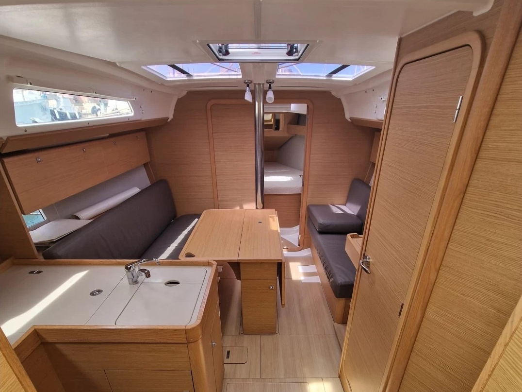 Dufour 360 — photo 2