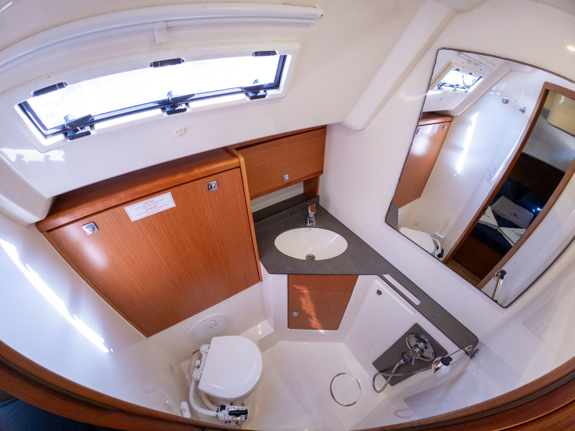 Bavaria 46 C — photo 14