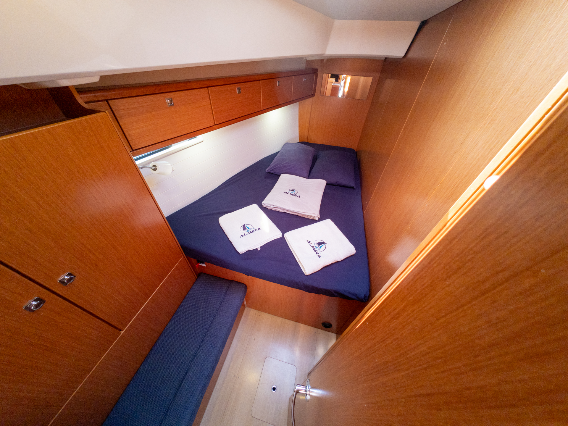 Bavaria 46 C — photo 15