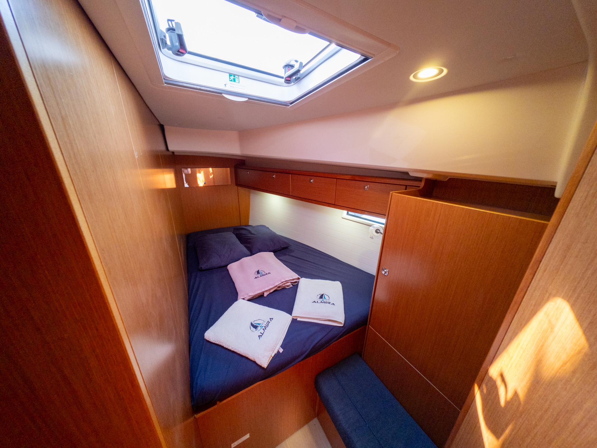 Bavaria 46 C — photo 11