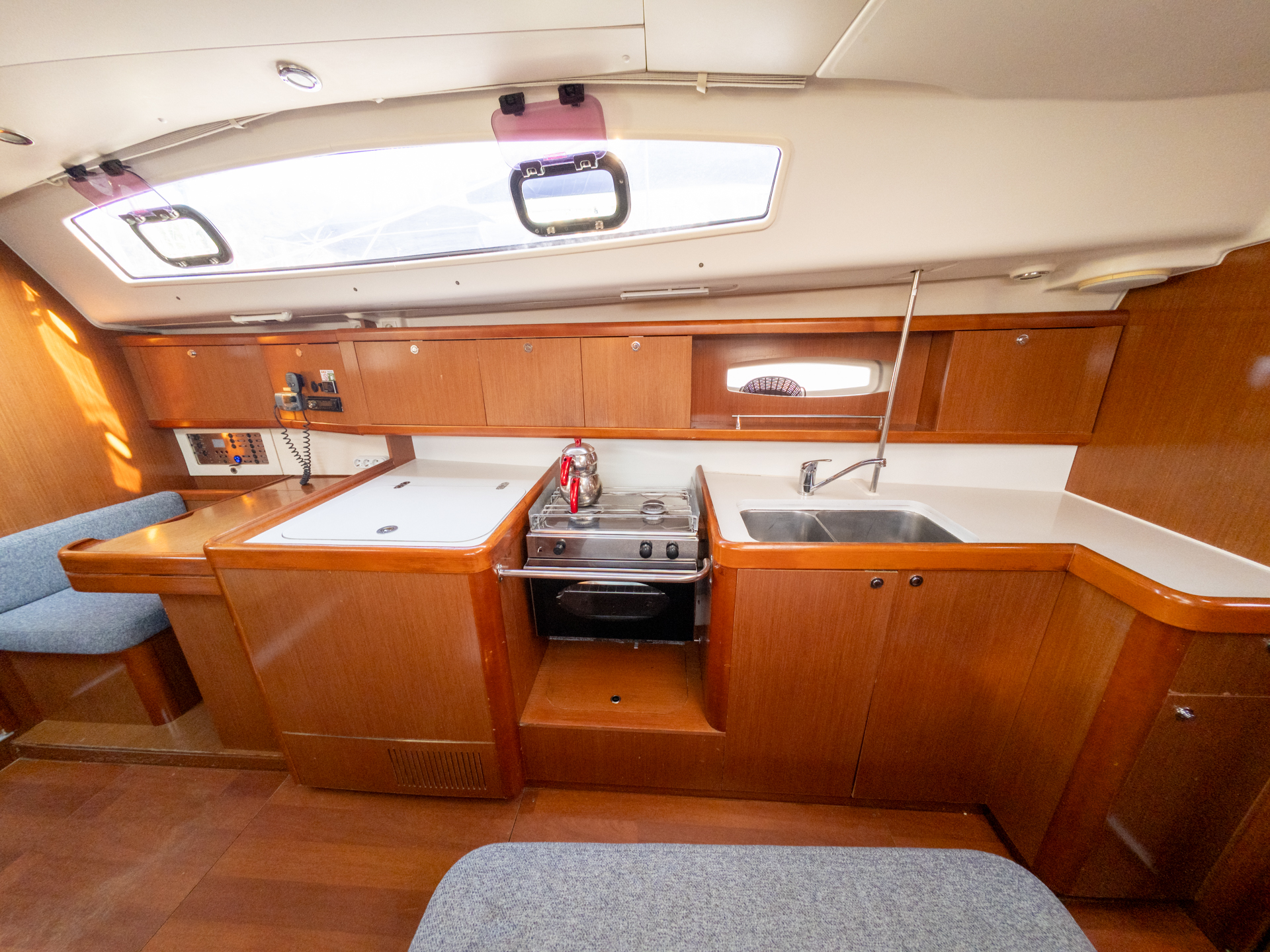 Oceanis 40 — photo 18
