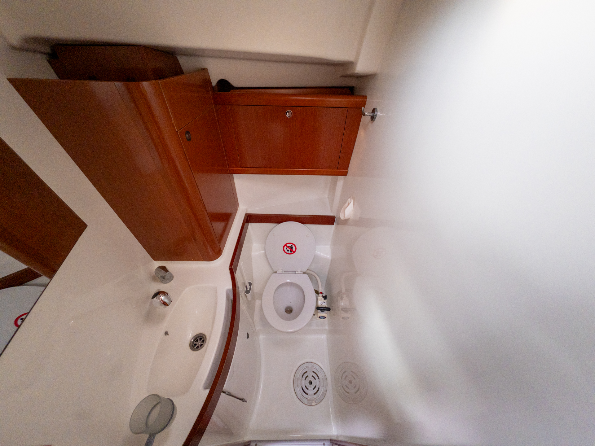 Oceanis 40 — photo 14