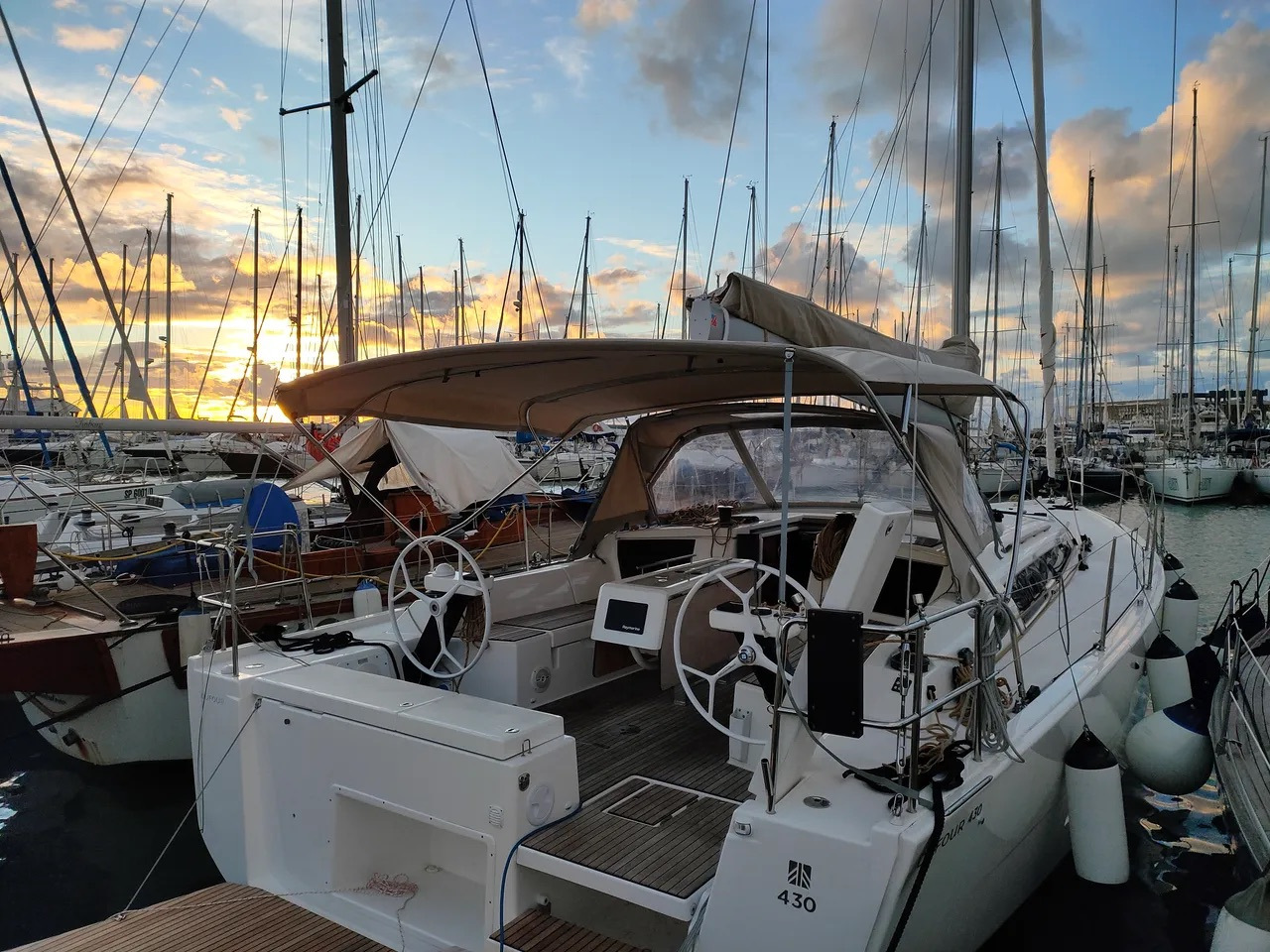 Dufour 430 — photo 1