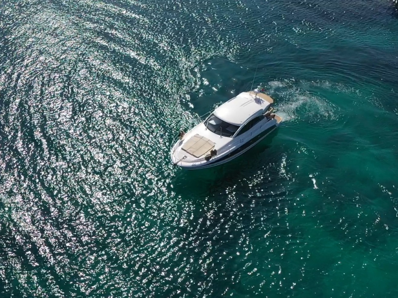 Prestige 440 S — photo 14