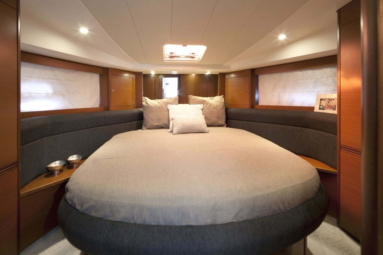 Prestige 440 S — photo 3