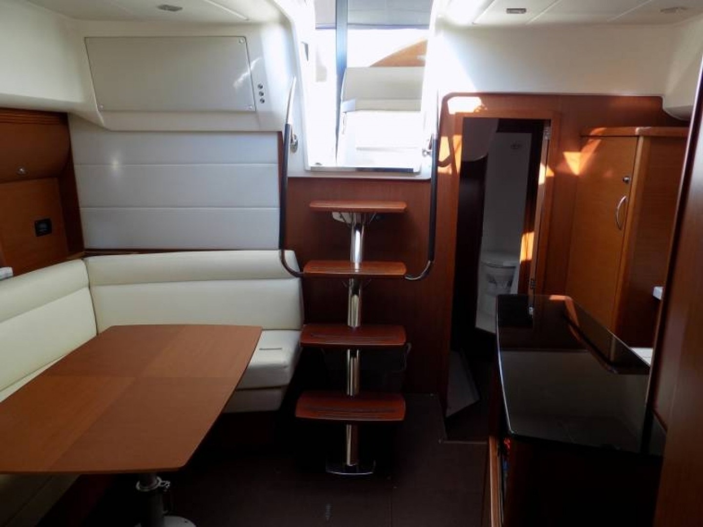 Prestige 440 S — photo 13