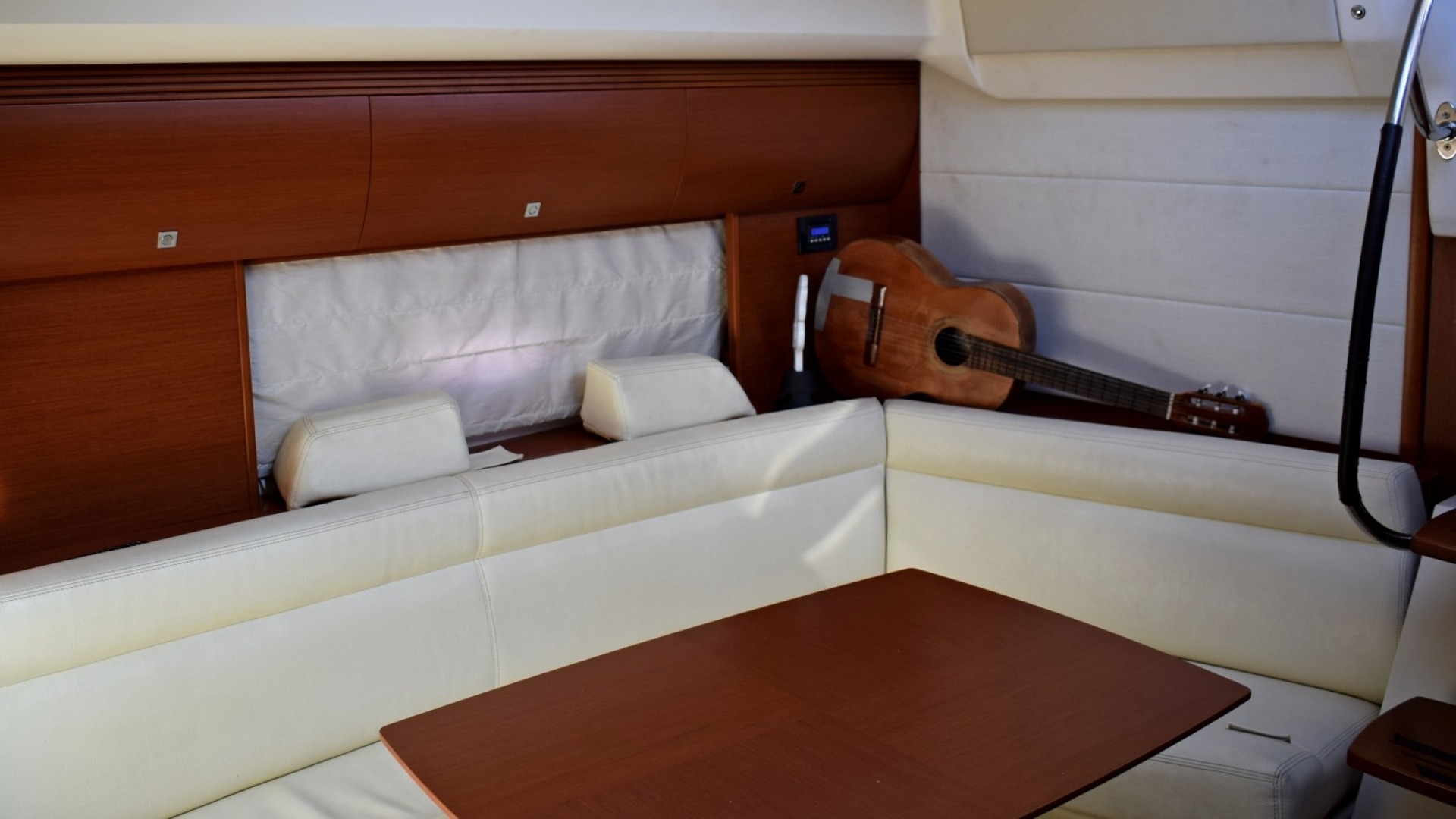 Prestige 440 S — photo 16